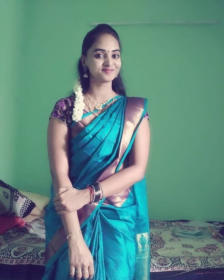 Myself Radhika college girl and hot busty available,.,.,&#