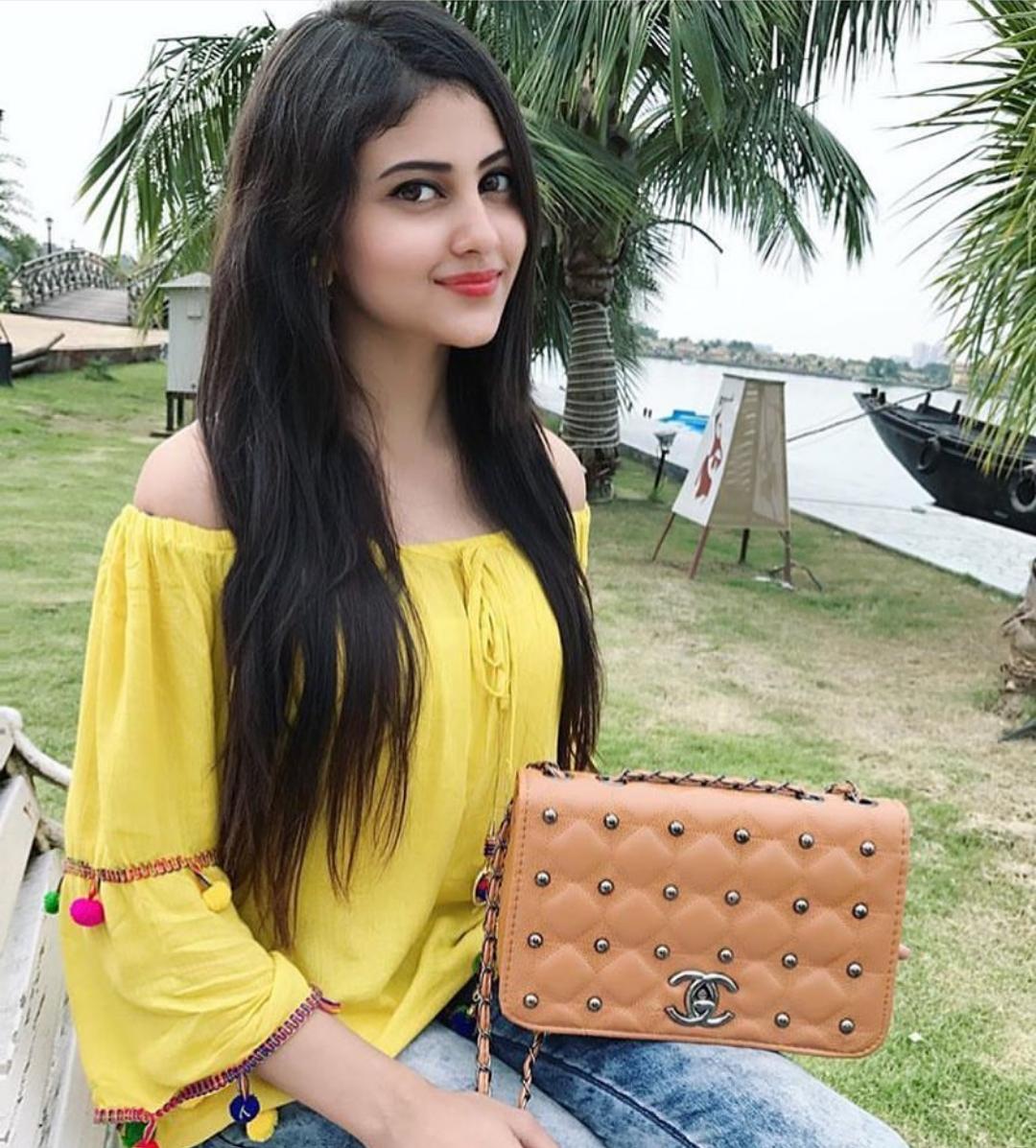 Low price high profile college and all service anytime