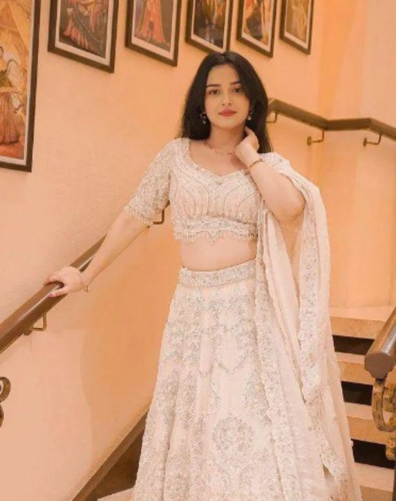 Neha Sharma call girl x available VIP escort service 🤩😍🥰