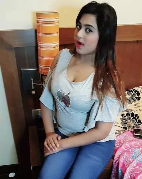 Call me preeti  college girl independent model high profile genuine service av