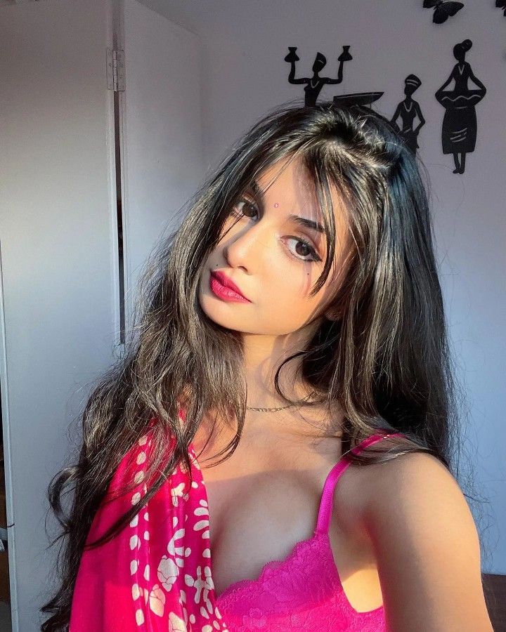 Call Girl in Saket Delhi NCR Escort Services Call 𝟗𝟕𝟏𝟏𝟖𝟎𝟎𝟎𝟖𝟏