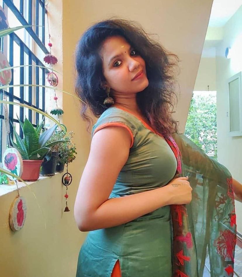 Myself divya 💯 LOW-COST indipendent safe and secure hot figure trusted genuine call-girl sarvice