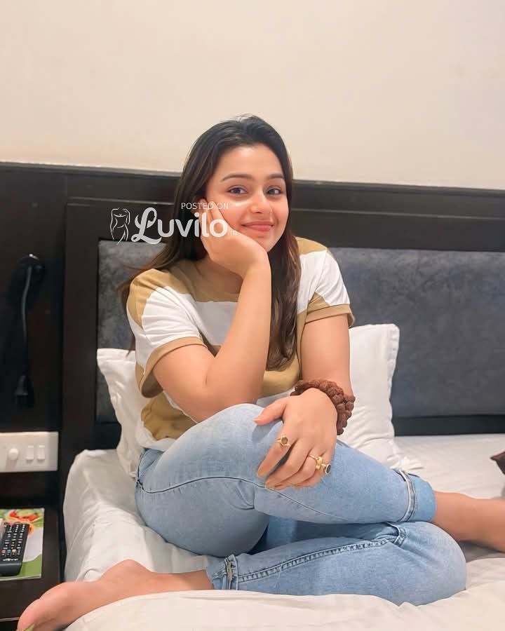 Velachery .Myself Shruti high profile college call girls in service hot busty low price available