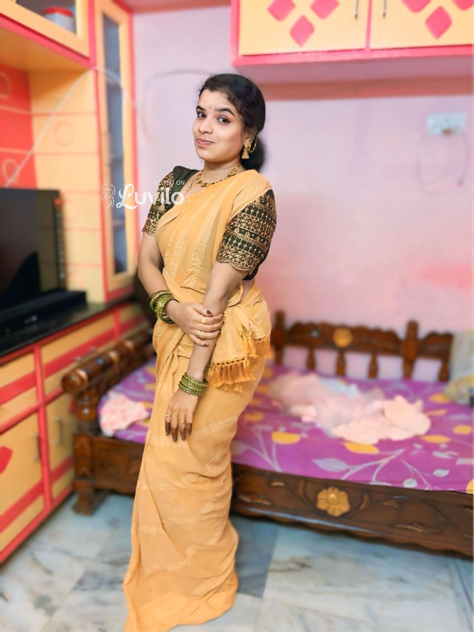 IM ROOPA TELUGU INDEPENDENT AUNTY STAYING ALONE IN MY OWN FLAT
